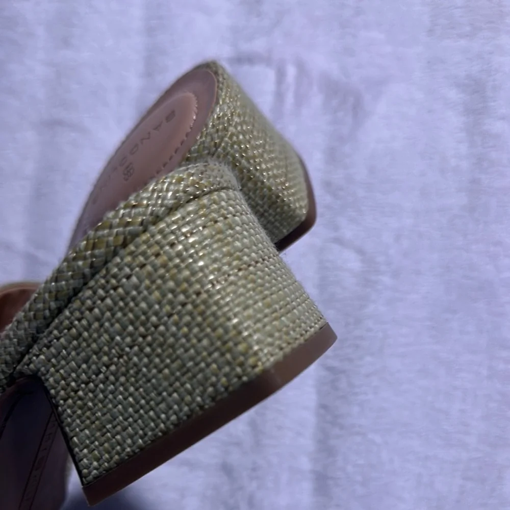 Bandolino Green Mules with Nature-Inspired Design - Picture 8 of 8